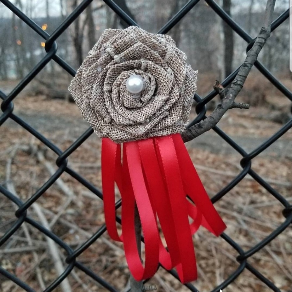 Bowtie, brooch
